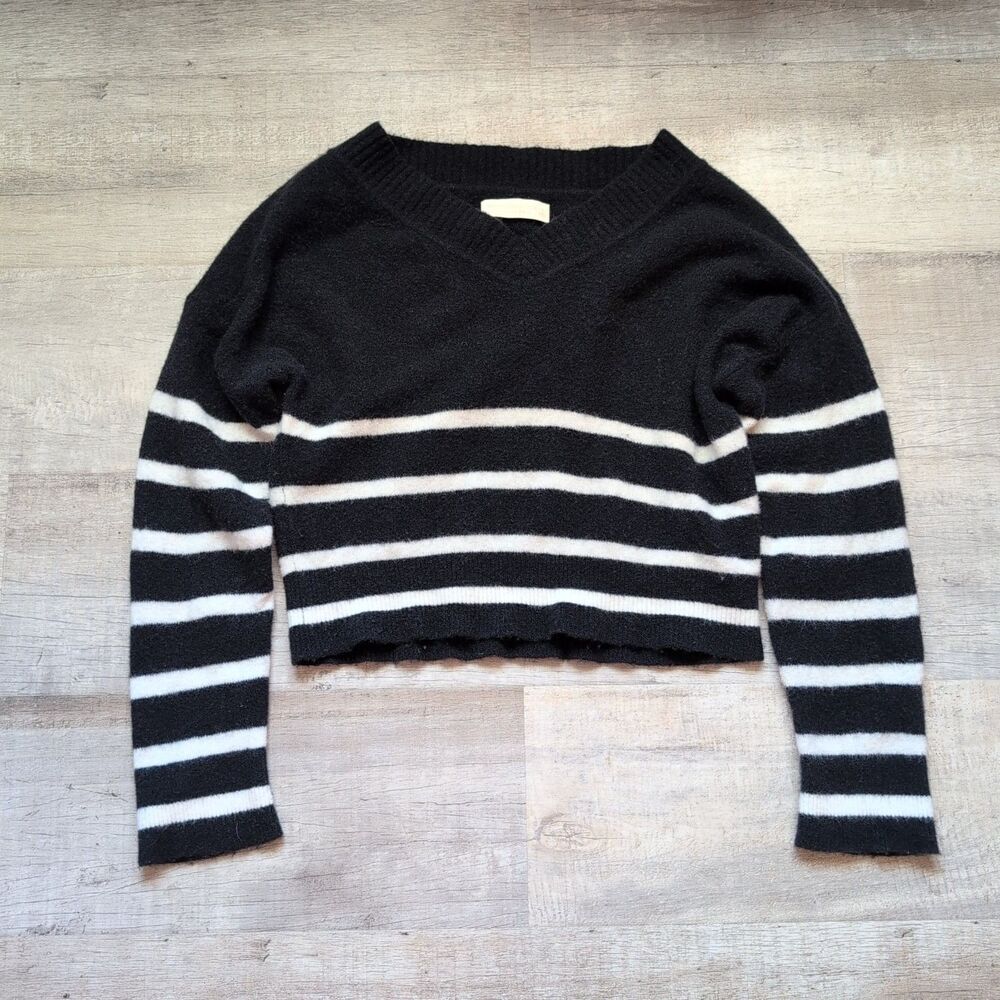 Abercrombie And Fitch Women's Wool Blended Striped Cropped Sweater Black White S